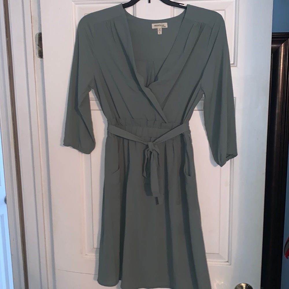 GREEN DRESS